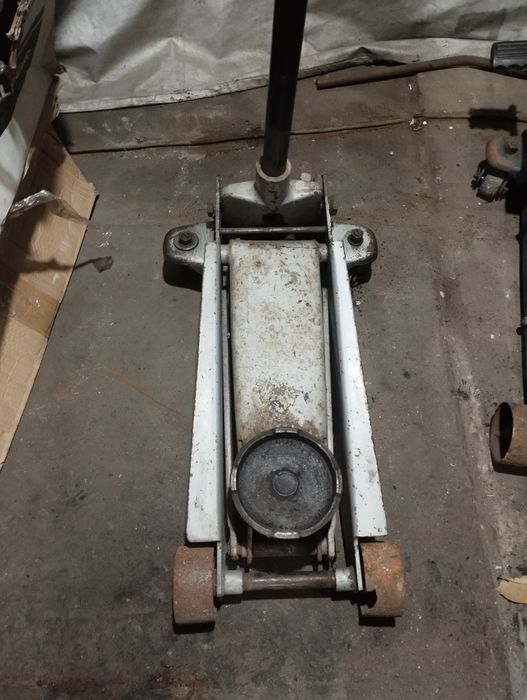 Домкрат гидравлические 3т.