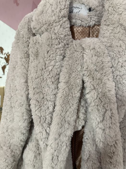 Шуба гарного сірого кольору