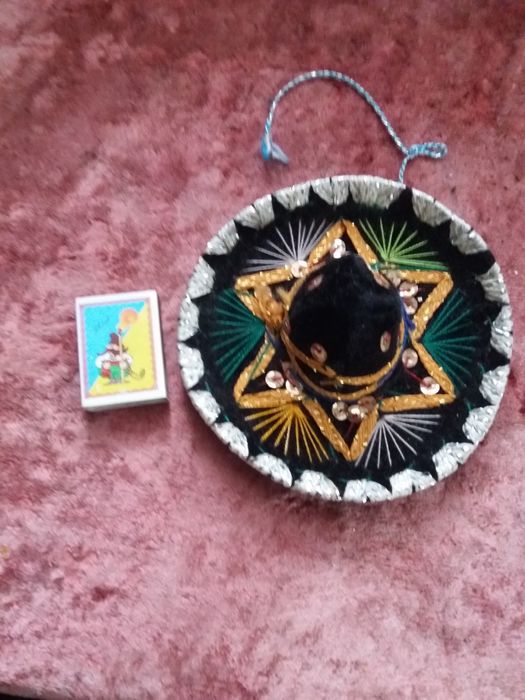 Шляпка декор.для карновала.