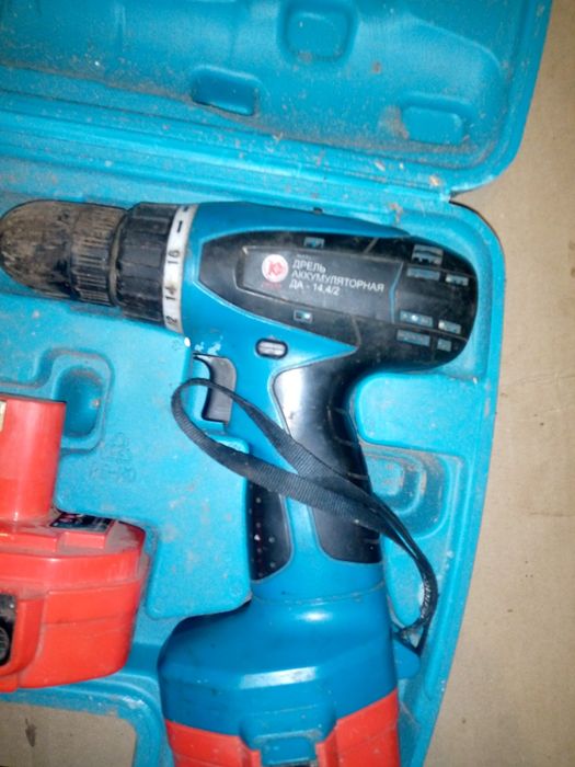 Шуруповерт акумуляторний