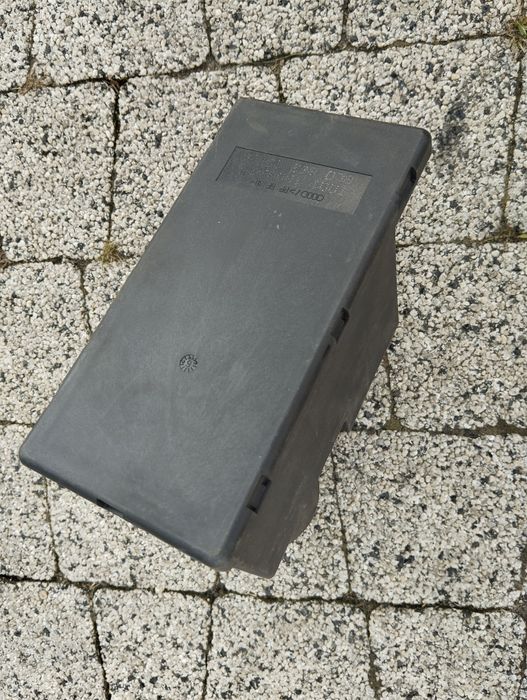 Pompka centralnego zamka Audi 8L0-257E oryginał sprawna