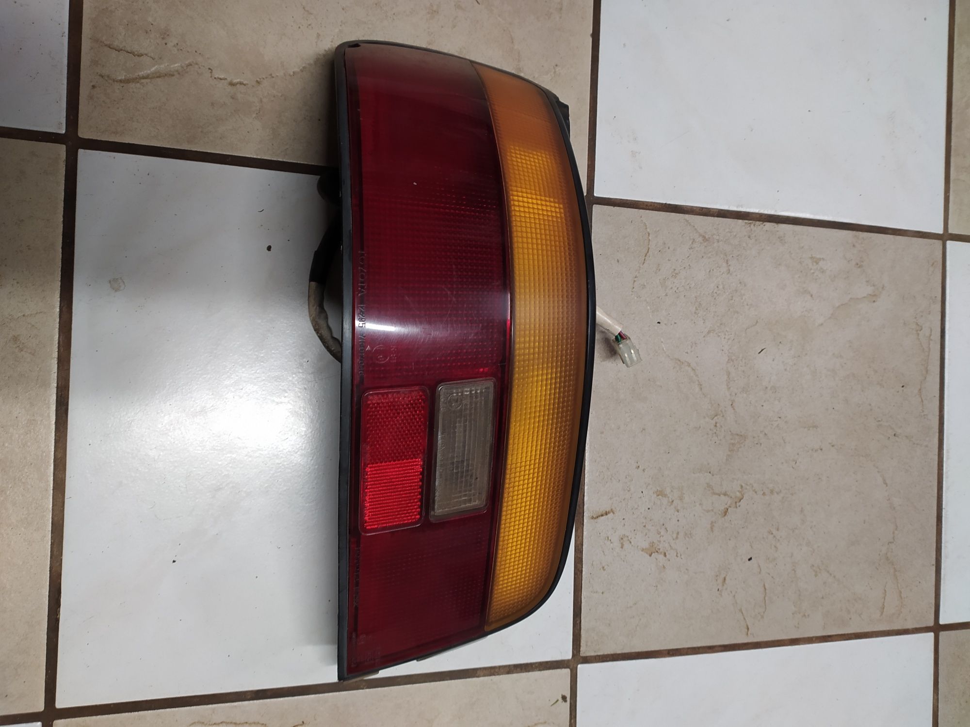 Lampa tylna lewa Toyota Corolla E9 87-92 / Lewy tył