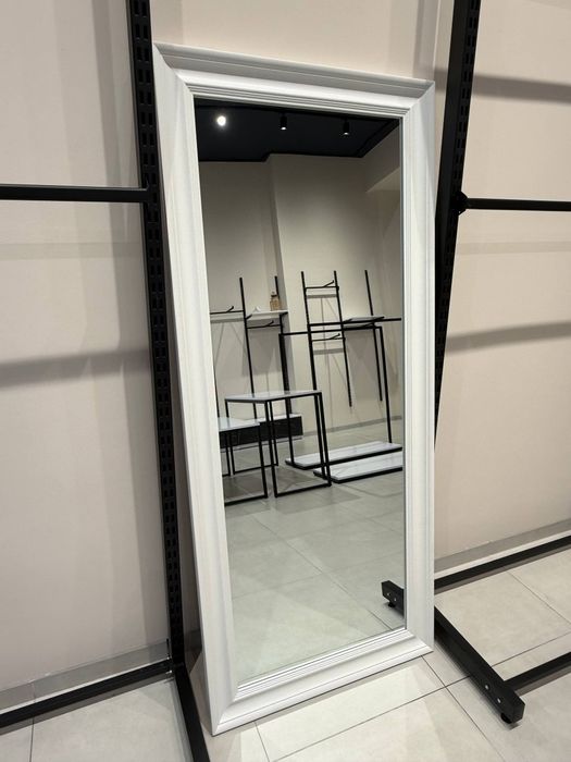 Меблі для магазину шоуруму одягу терміново