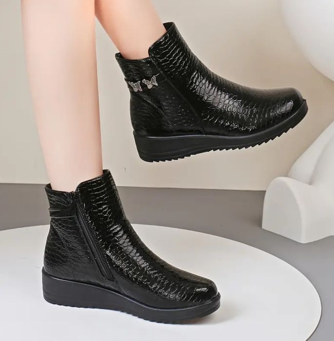 Чобітки черевики жіночі утеплені