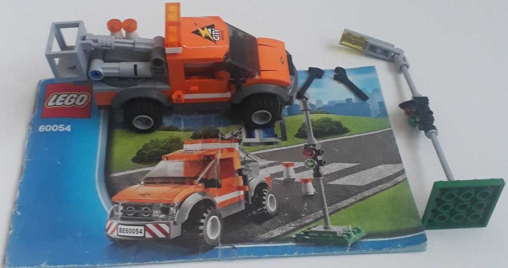 Klocki LEGO auto elektryka 60054 Samochód naprawczy lamp + instrukcja