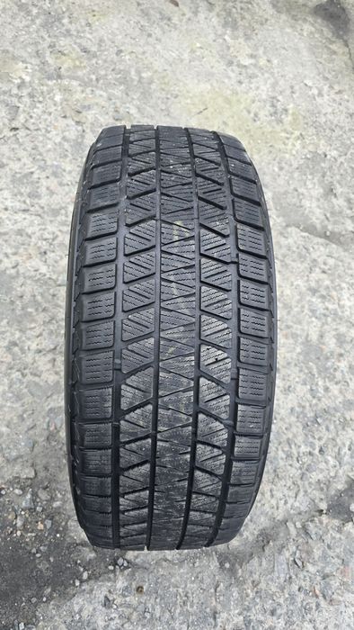 Bridgestone Blizak DM-V3 265/60/18