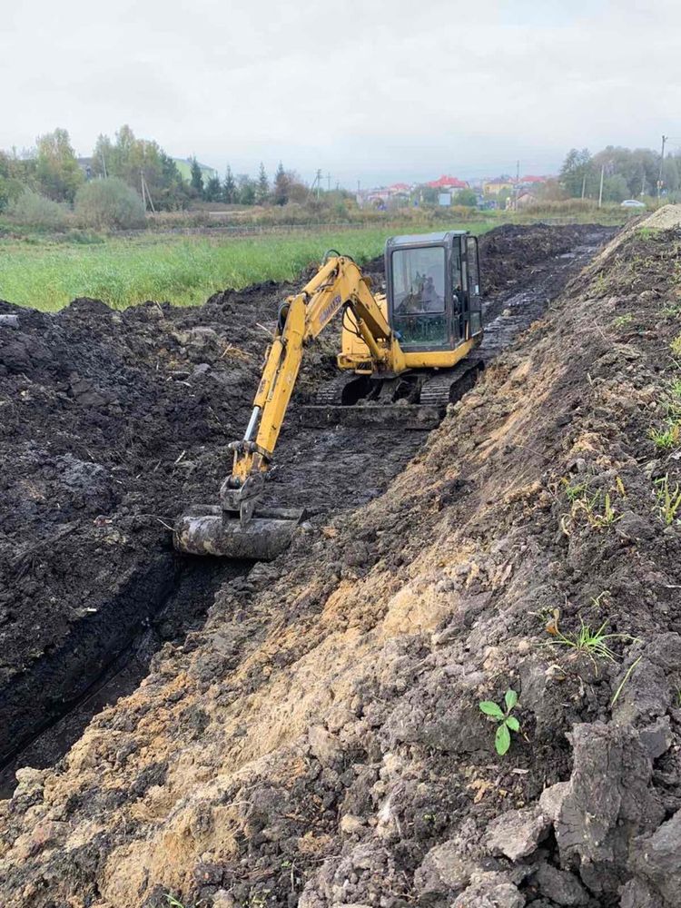 Оренда міні ескаватора  прокат спецтехніки з Водієм  Земляні роботи