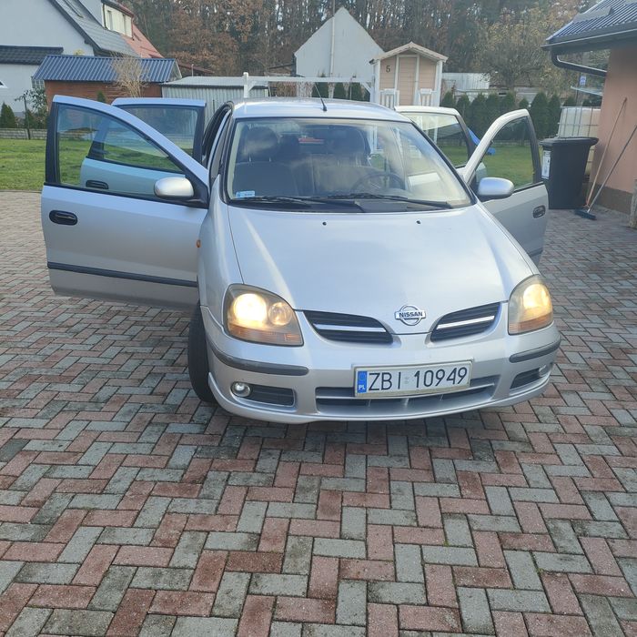Nissan Almera Tino 1.8 b