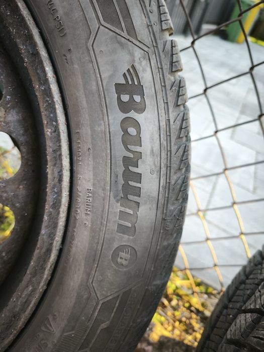 Sprzedam komplet kół z oponami zimowymi Barum Polaris 5 w rozmiarze 20