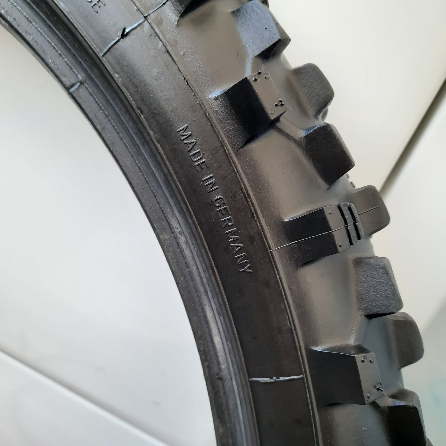 Резина мотошини кросс ендуро R 19 21 Michelin Heidenau Maxxis
