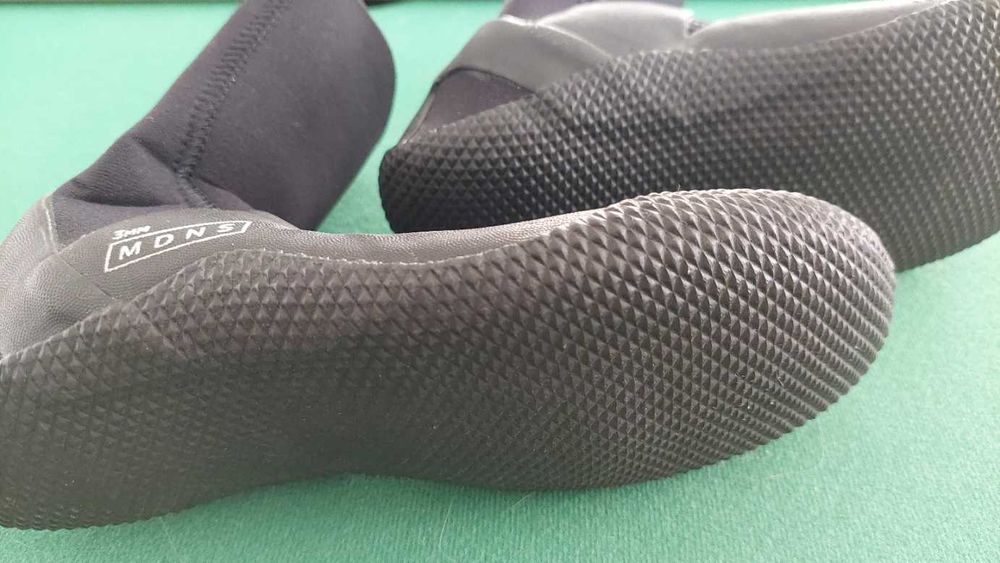 Botas surf/bodyboard Madness novas tam. 38/39
