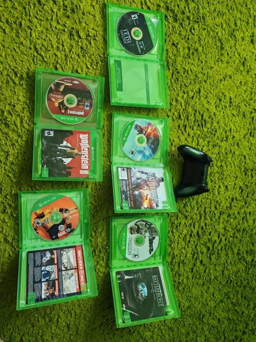 5ть ігор для xbox one та геймпад, ціна за все.