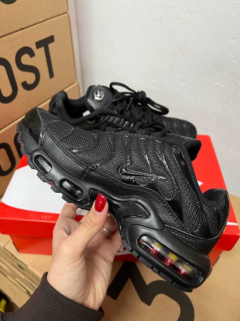 Осенние Кроссовки Nike TN Plus Black / Найк ТН черные  38 39 40 41 42