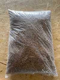 Pelet sosnowy kl. A1 worki 15 kg pellet drzewny pellets 24 tony