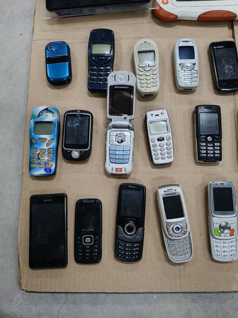 Lote de Telemóveis Vintage para Peças