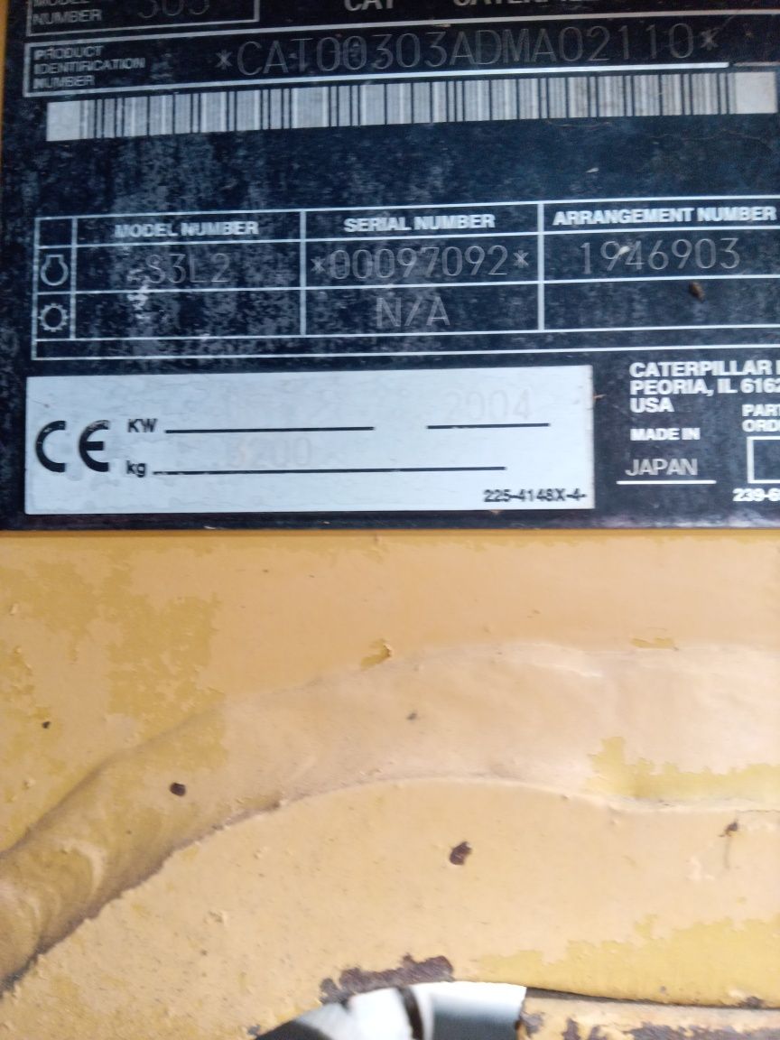Vendo mini giratória Caterpillar 303 CR