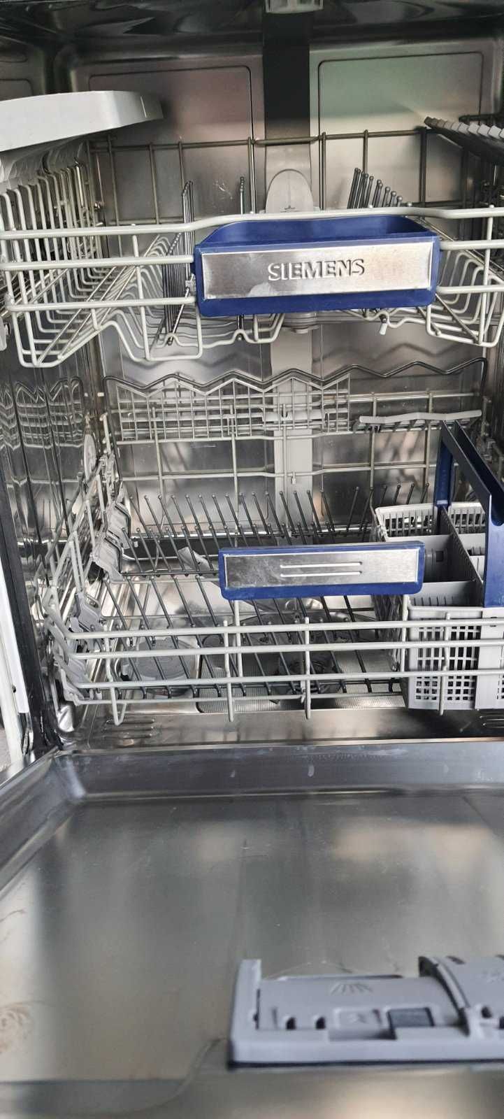 Посудомийна машина Siemens SX56T556EU, вбудована.