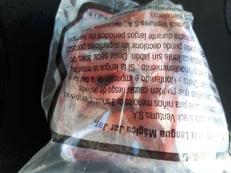 Jar Jar pega lingua da Matutano e Lays- Star Wars