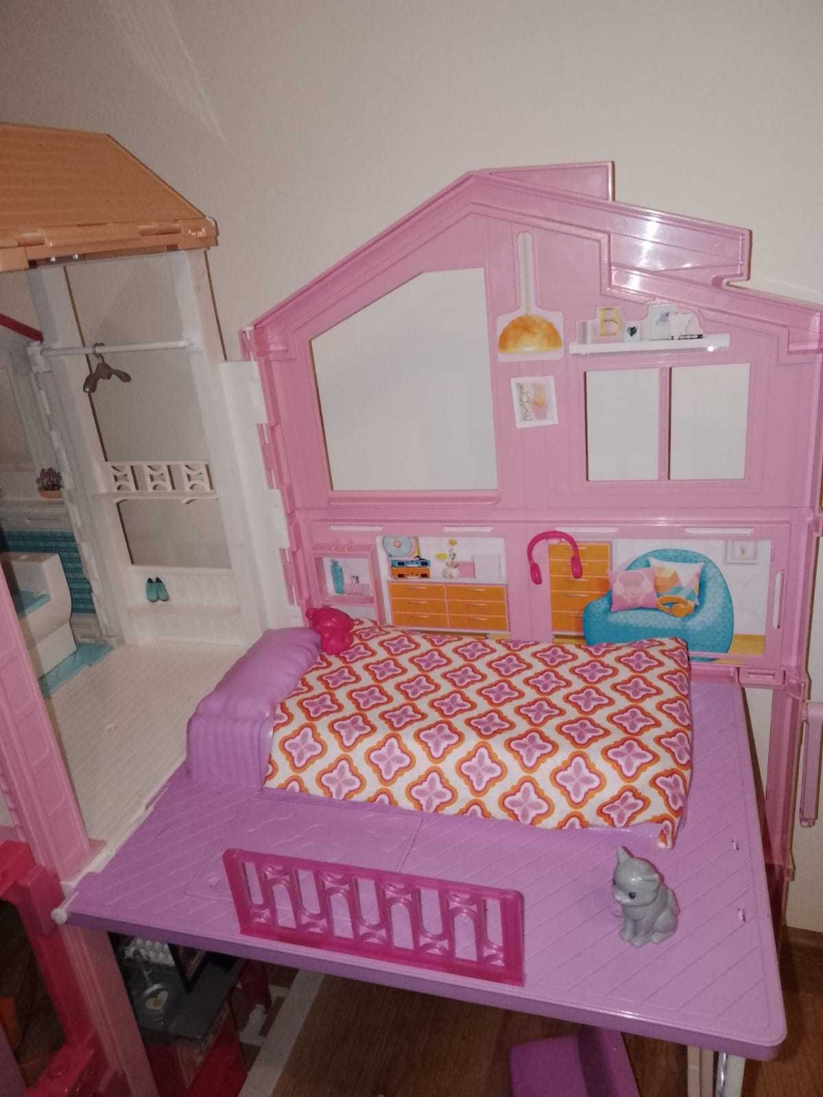 Domek dla Barbie stan bdb + Gratis