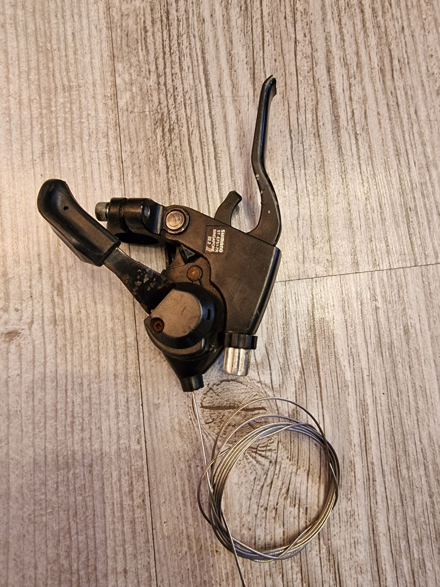 Klamkomanetka Shimano ST-EF51-7R prawa