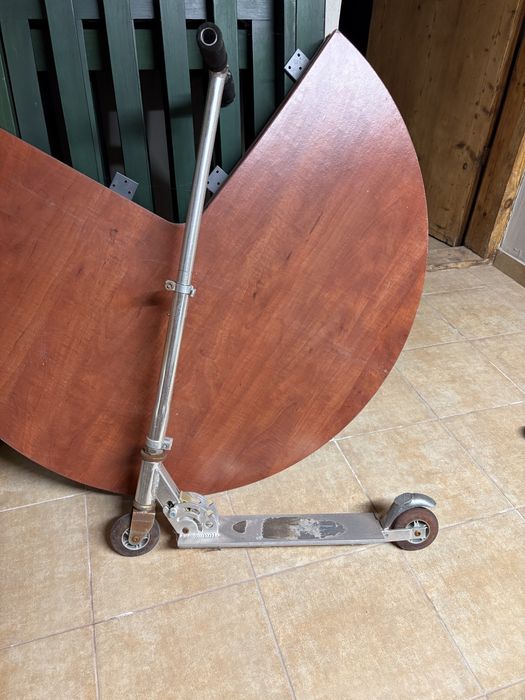 Hulajnoga aluminiowa składana.