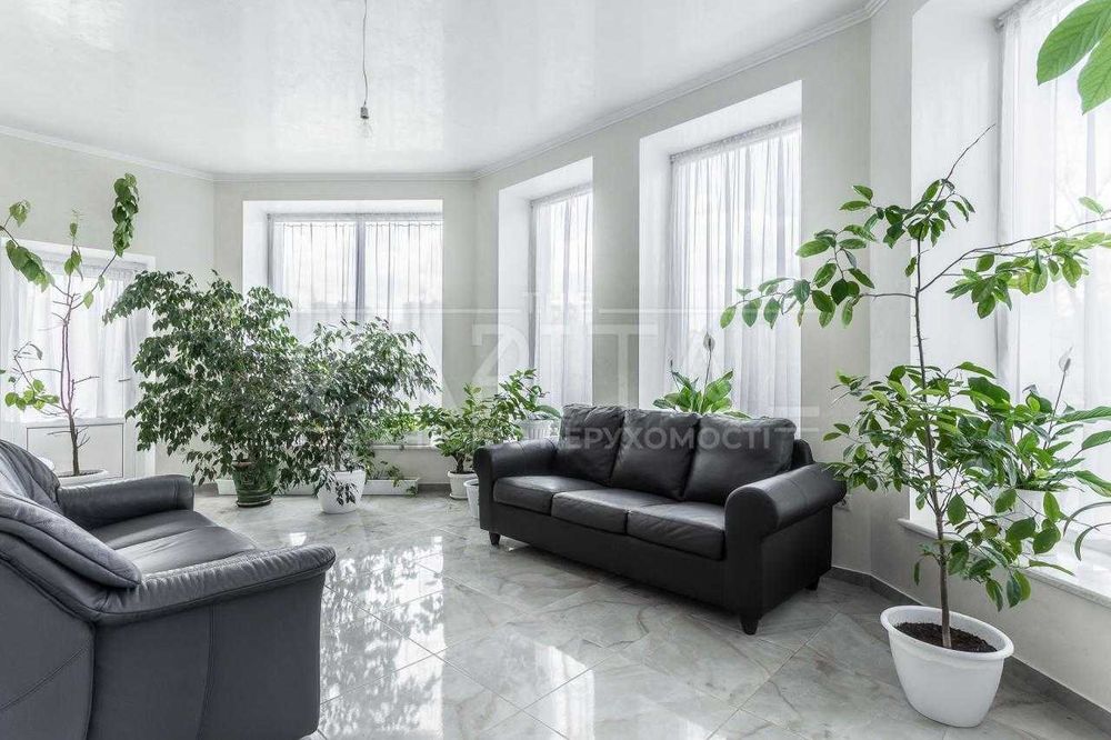 Продаж котеджу 610м2, Лісники, КМ Зелений Гай, 18 соток