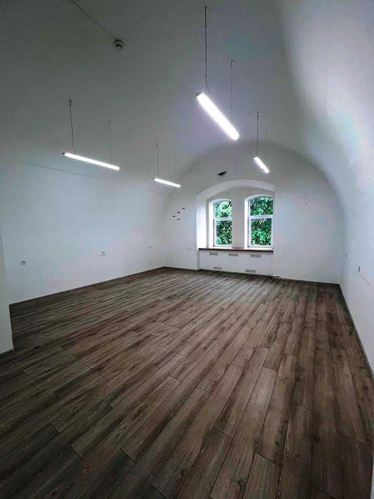 Нежитлова будівля - м. Львів, вулиця Грабовського П.