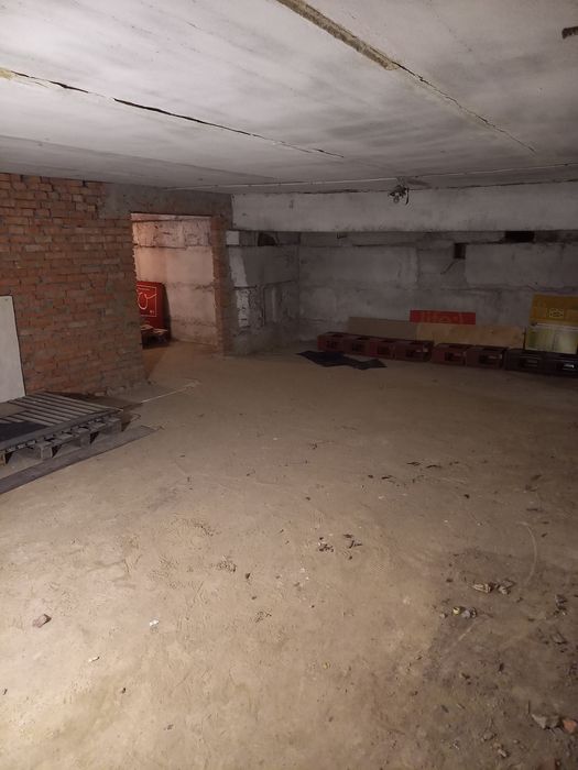 Продаж підвала на Пирогова