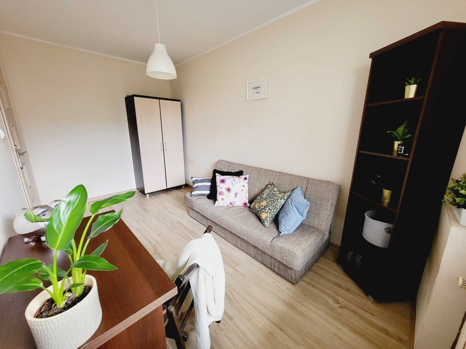 Jugosłowiańska 48b - pokój w mieszkaniu 4-pokojowym!