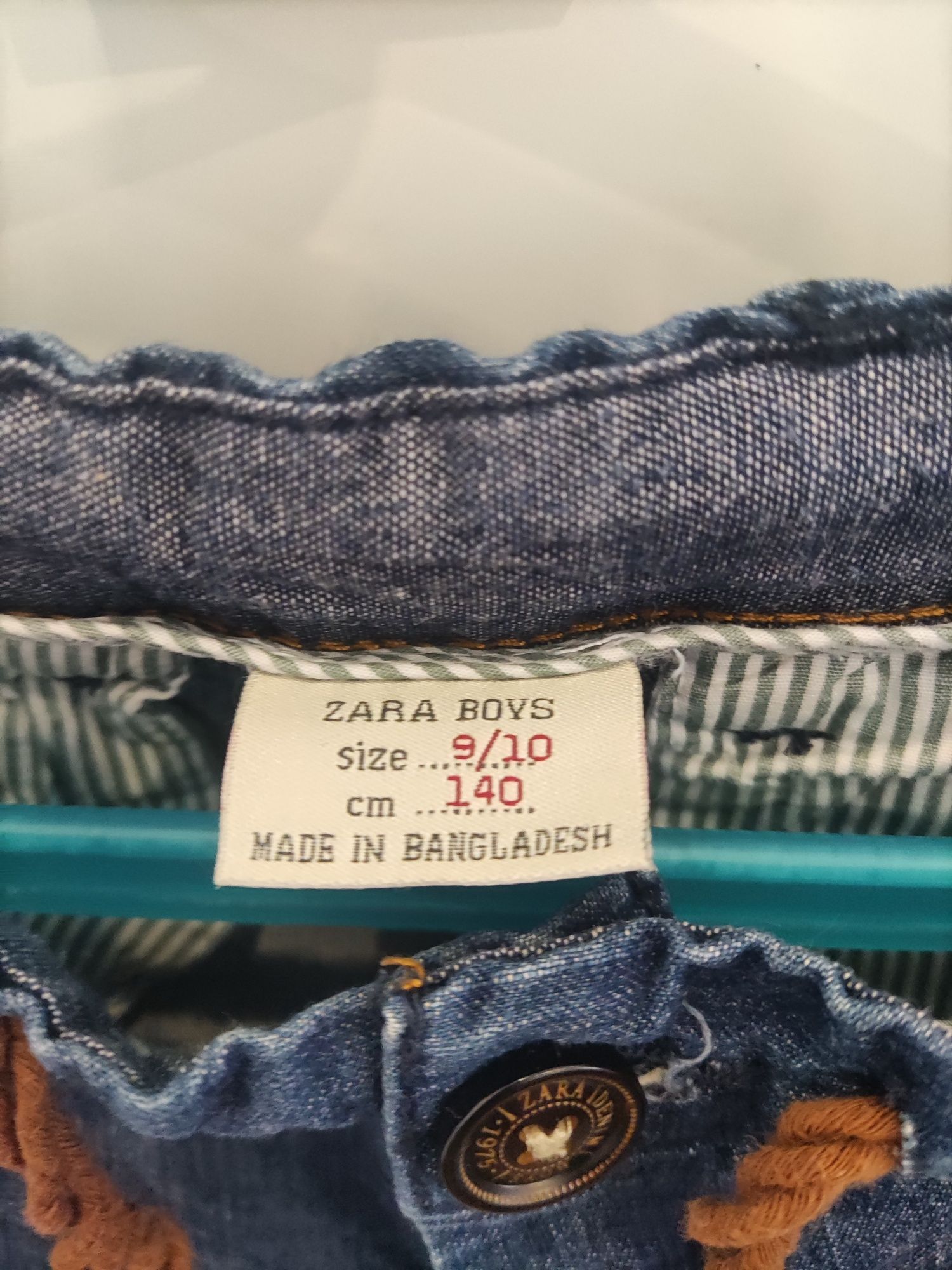 Calções Zara tamanho 9/10 anos