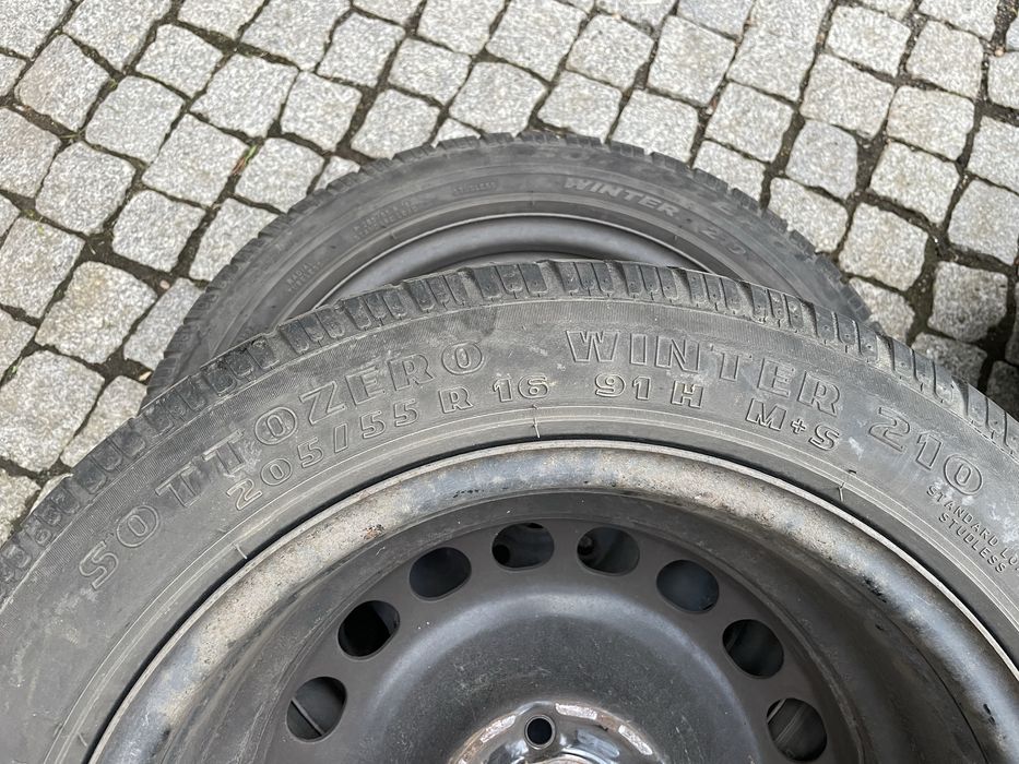 Felgi stalowe z oponami zimowymi do skoda superb II