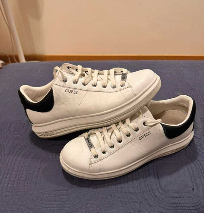 Ténis GUESS Brancos – Excelente Estado, Muito Confortáveis!