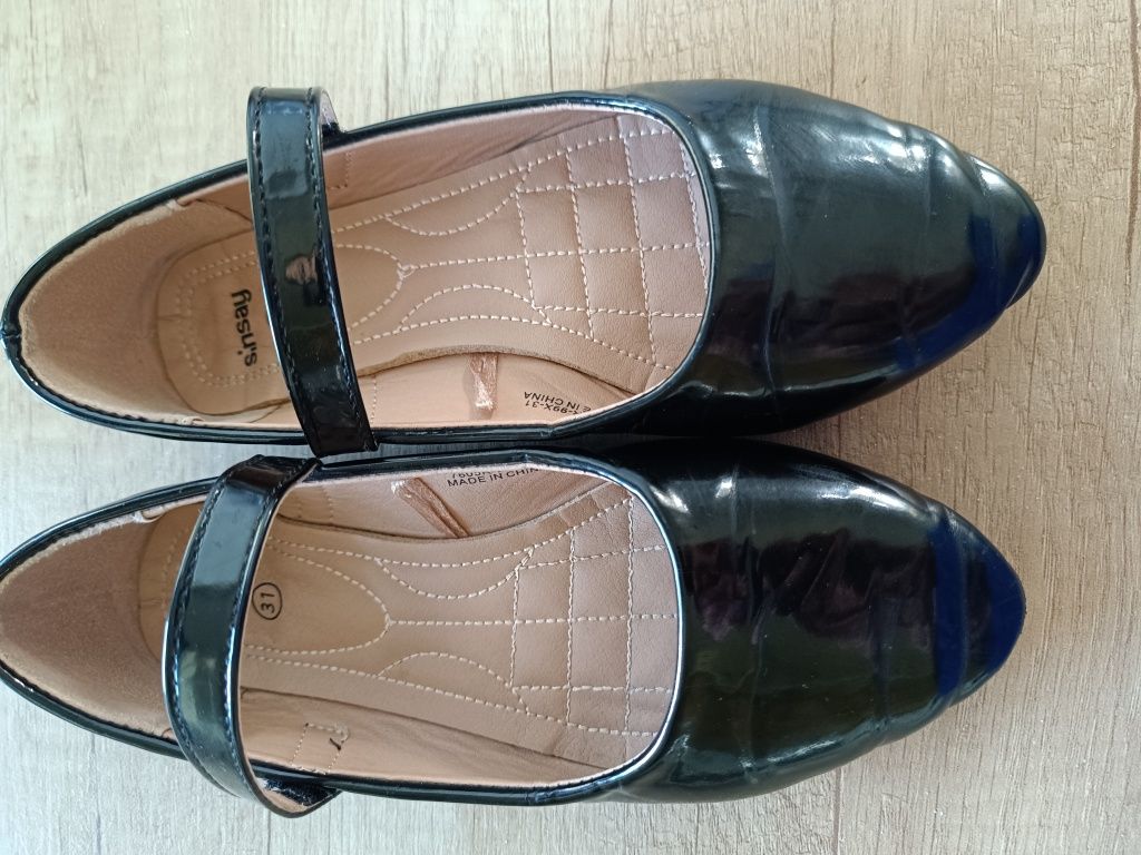 Buty eleganckie dla dziewczynki