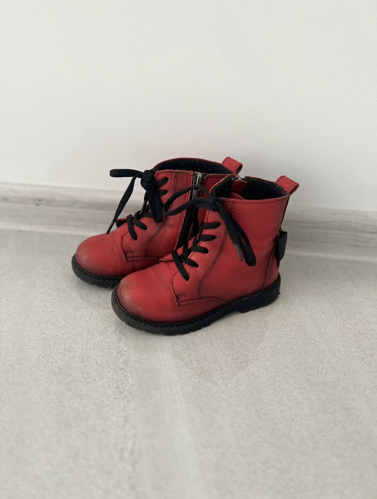 Взуття для дівчинки (резинові чобітки, чобітки, черевики, мокасини)