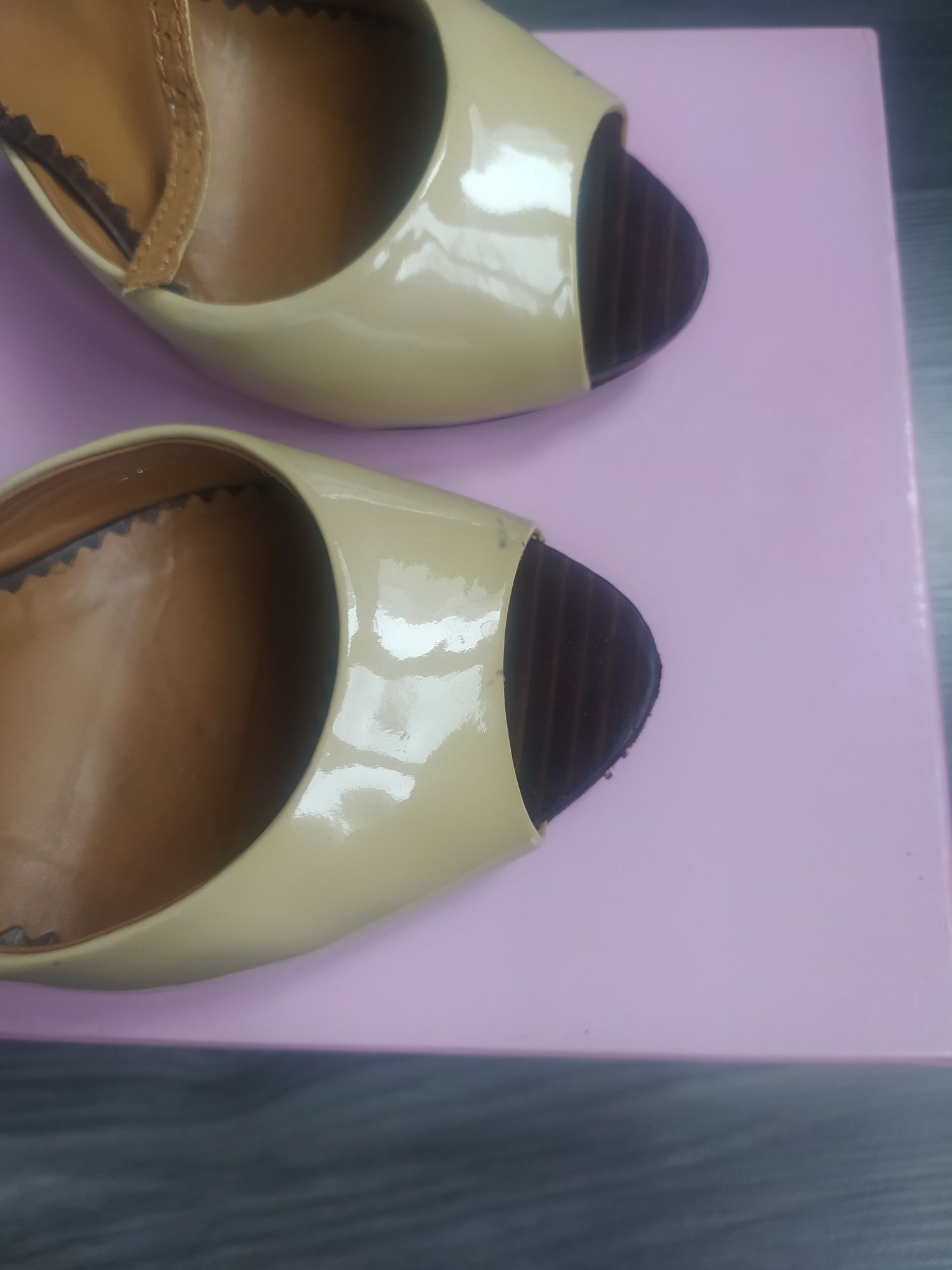 Туфли, босоножки Carlo Pasolini, кожаные 36.5