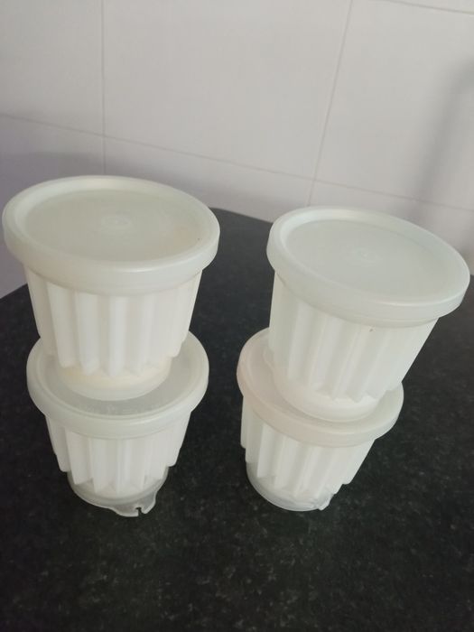 forma Tupperware para pudim individuais