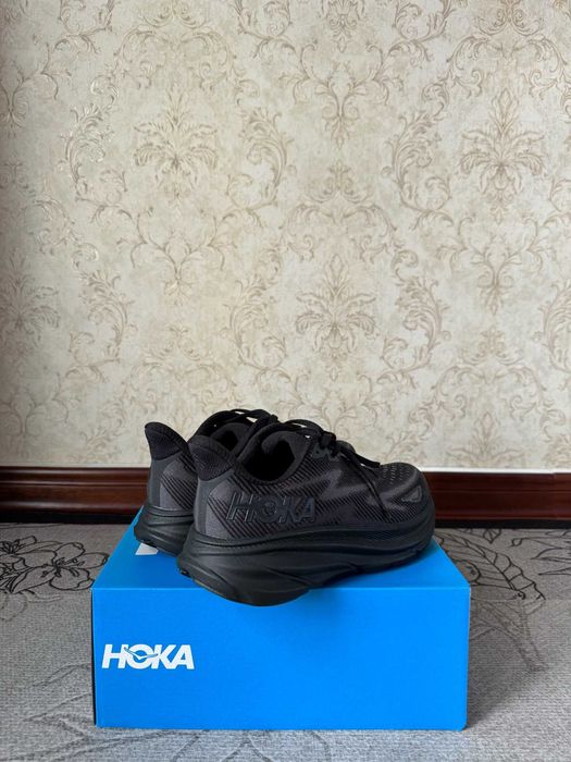 Triple Black\HokaOne*DamskieOneClifton9 UnisexTrampki.38