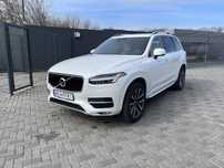 Volvo xc90 momentum
