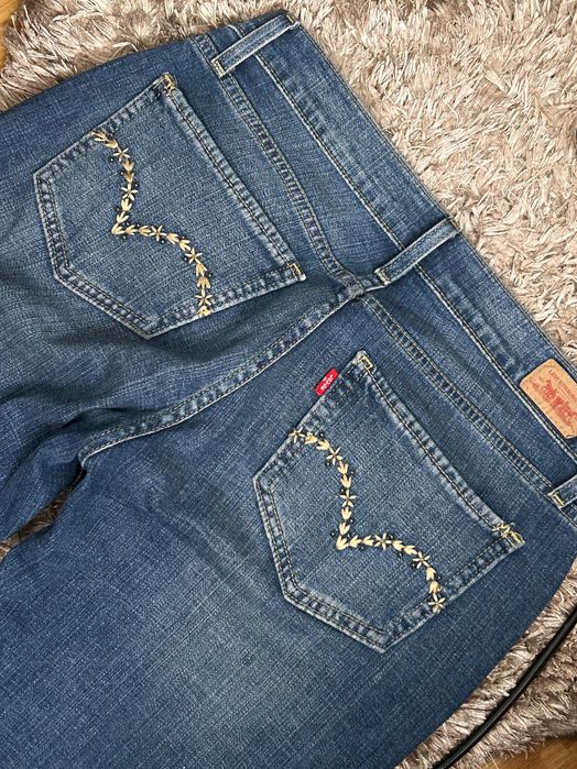 Джинси кльош Levis