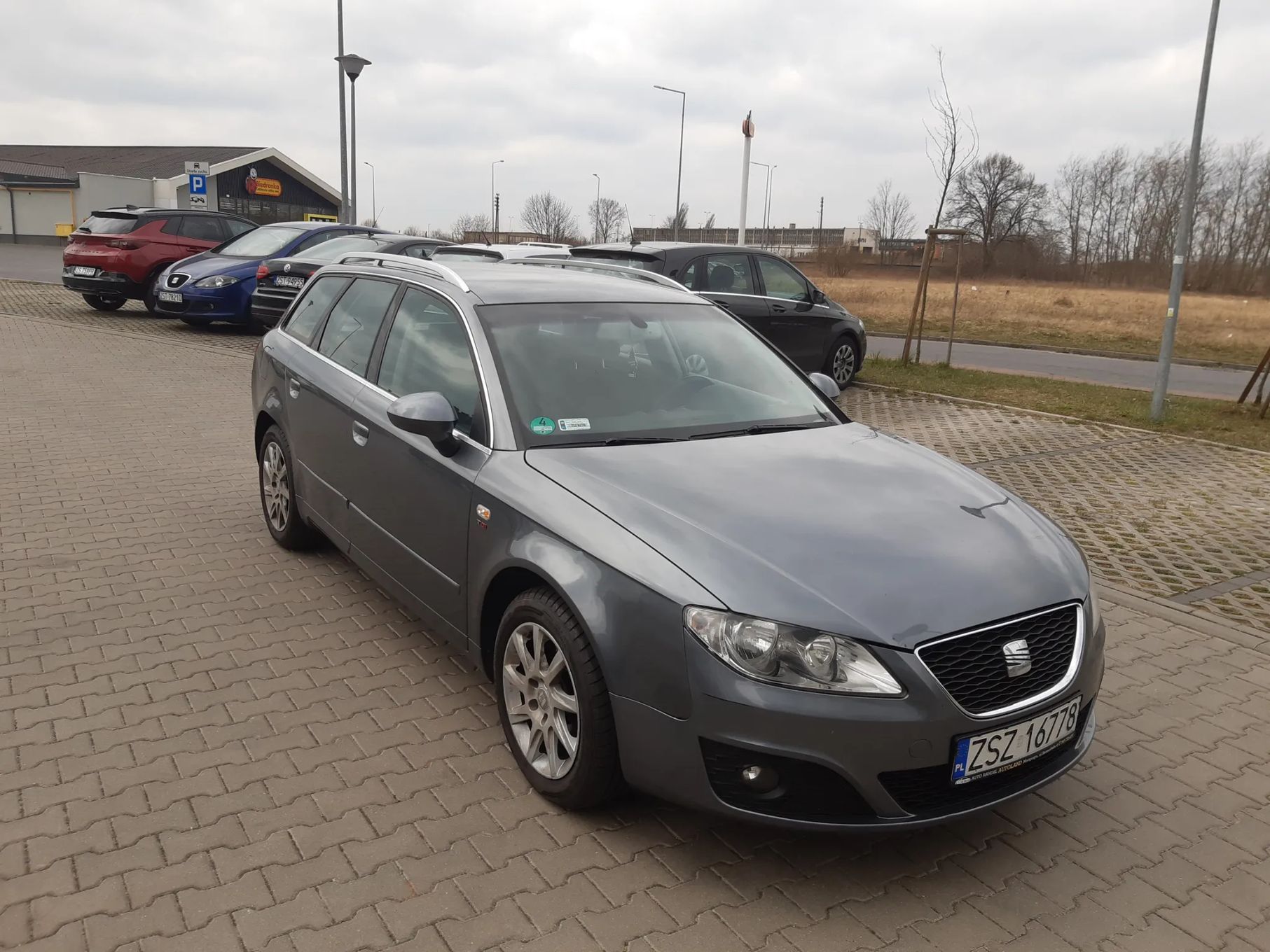 Seat Exeo vel. Audi A4 B7