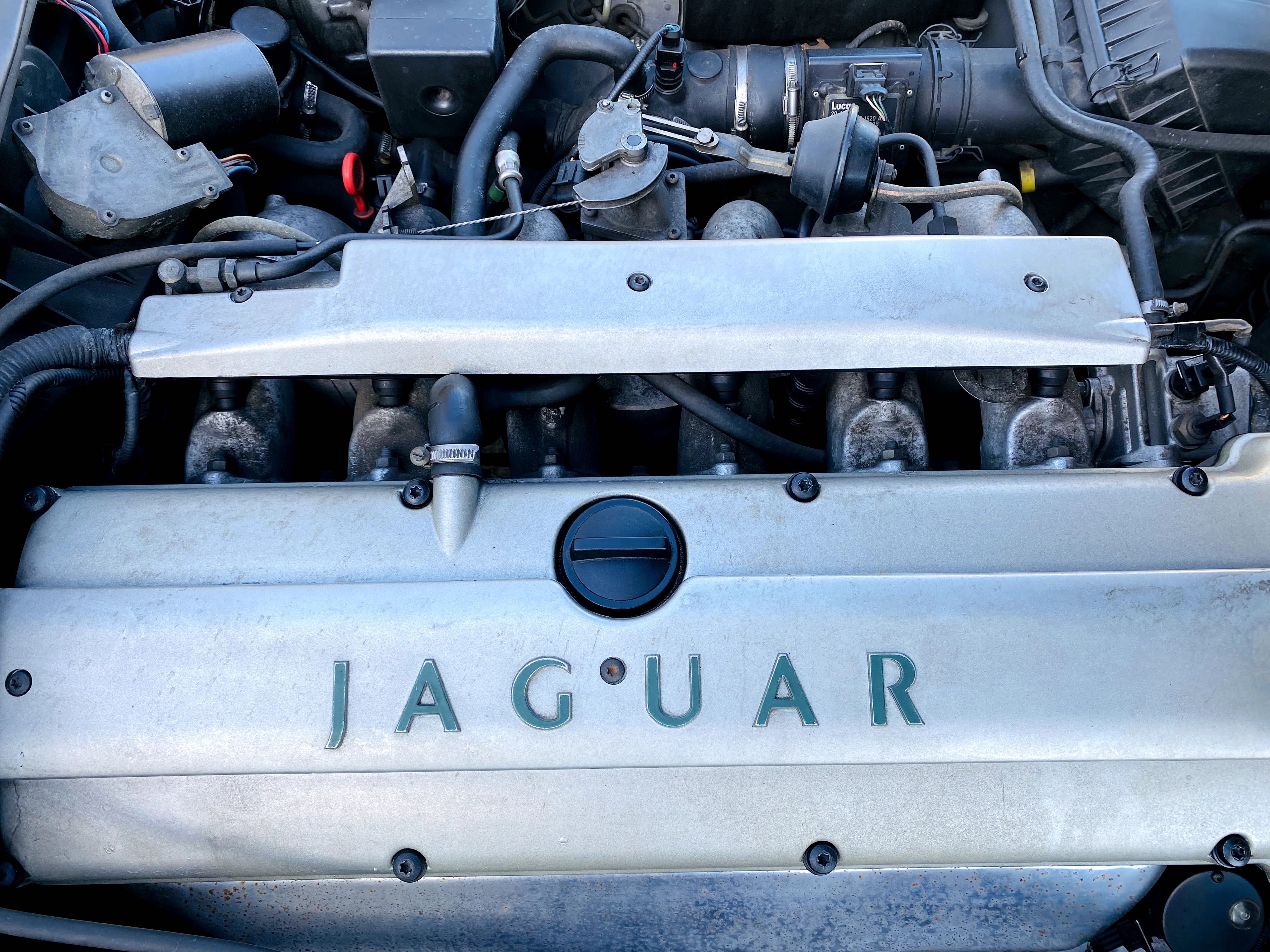 Jaguar XJ Sovereign 4.0 em excelente estado