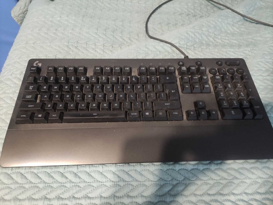 Klawiatura gamingowa G213 + myszka podświetlana