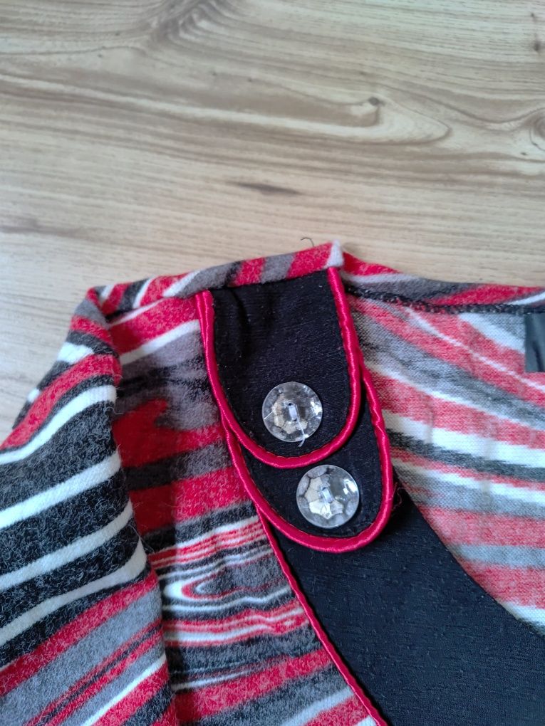 Elegancka bluzka sweterek z cyrkoniami w serek duży rozmiar 48