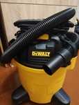 DeWALT DXV20P 20 л будівельний пилосмок.