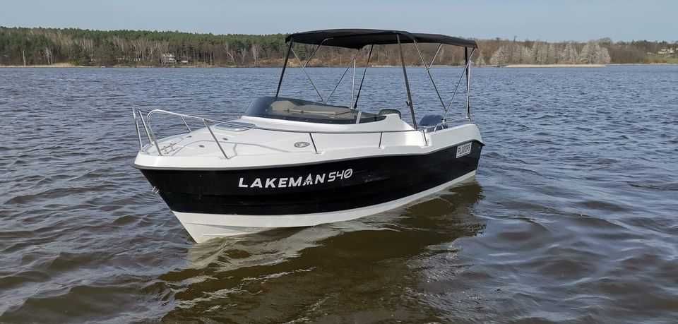 Łódż Lakeman Boats 540 z silnikiem Honda BF115 z przyczepą.