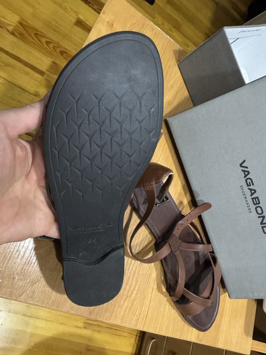 Vagabond босоніжки р. 39