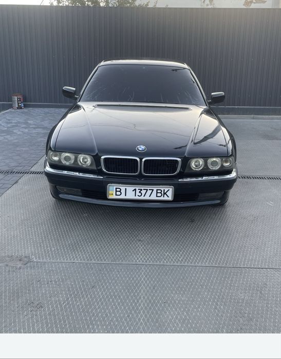 Продам або обменяю бмв е 38 4.4 лонг