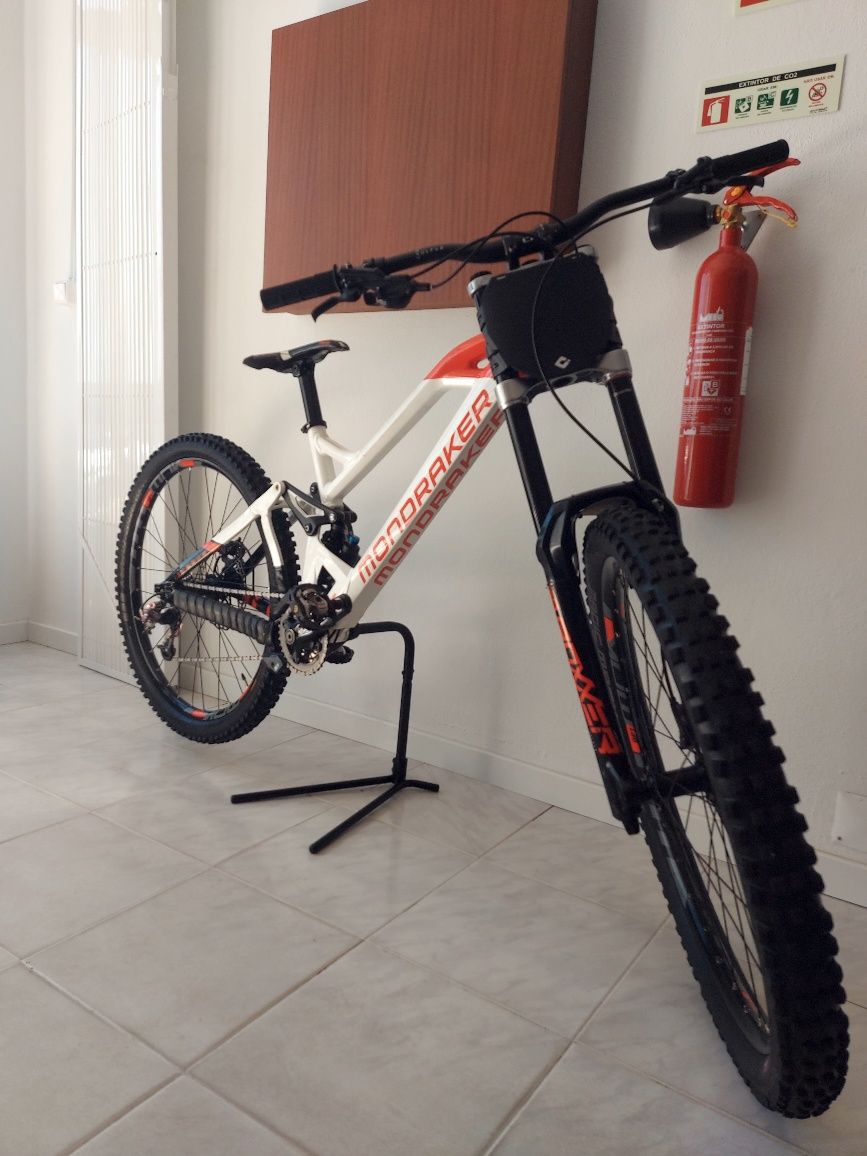 Mondraker summum 2020 downhill