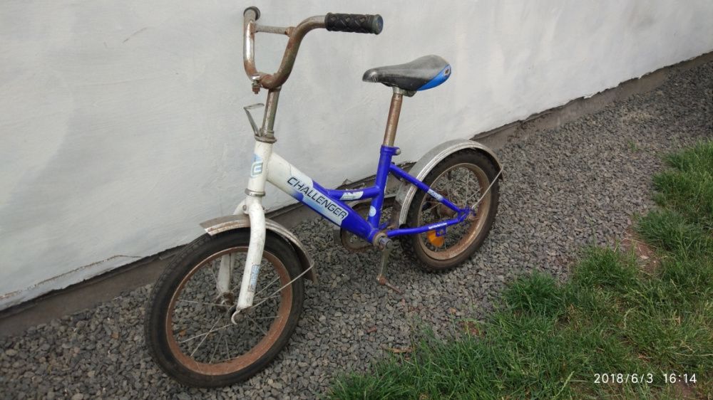 Малий дитячий велосипед Challenger синій, колеса R14 + страховочні 2шт