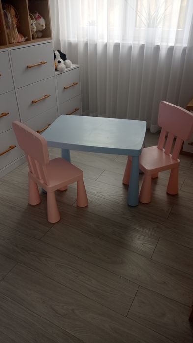 Stolik i krzesełka